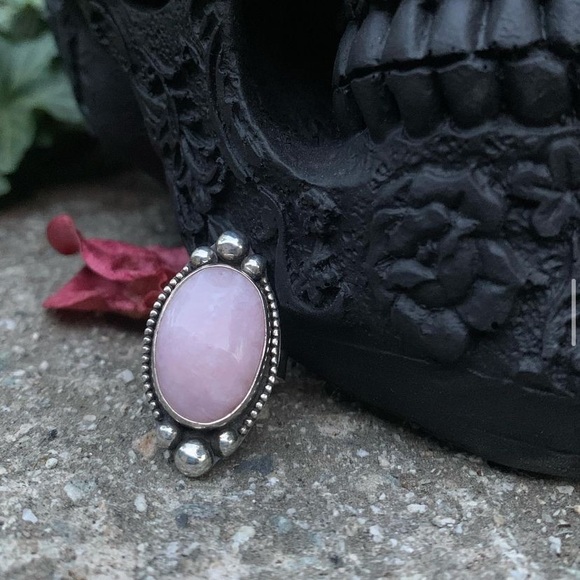 Pink Quartz Sterling Silver Ring - Picture 3 of 3